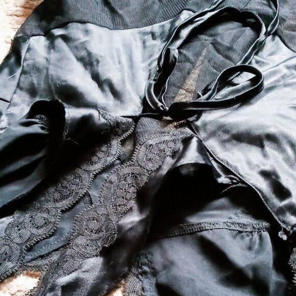 Victoria's Secret Black Lace & Silk Semi-sheer Mesh Babydoll Chemise Lingerie - Picture 10 of 16